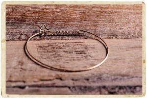 Bracelet chaine et étoile plaqué or REF0031